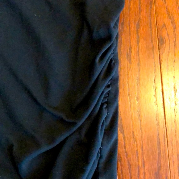 Leith Ruched Bodycon Dress - Picture 4 of 5